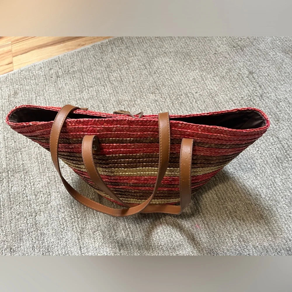 Sun and Sand striped Straw Beach Tote 16w X 9h - Picture 4 of 4
